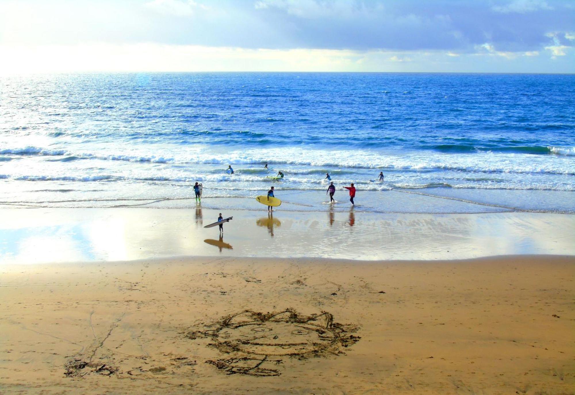 Happy Waves *
